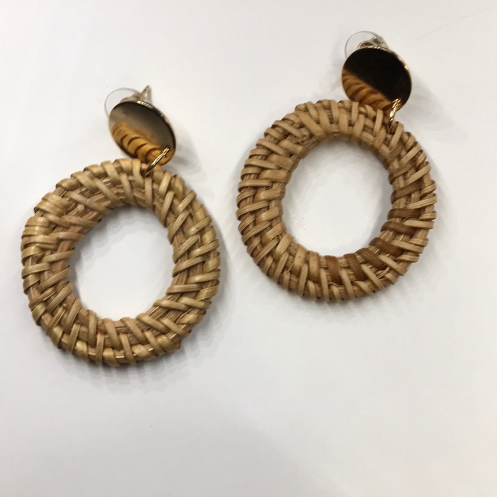 Woven boho earrings cute!